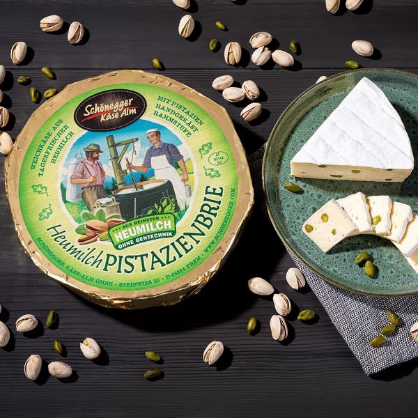 Heumilch-Pistazienbrie (ab Oktober 2025 wieder lieferbar)